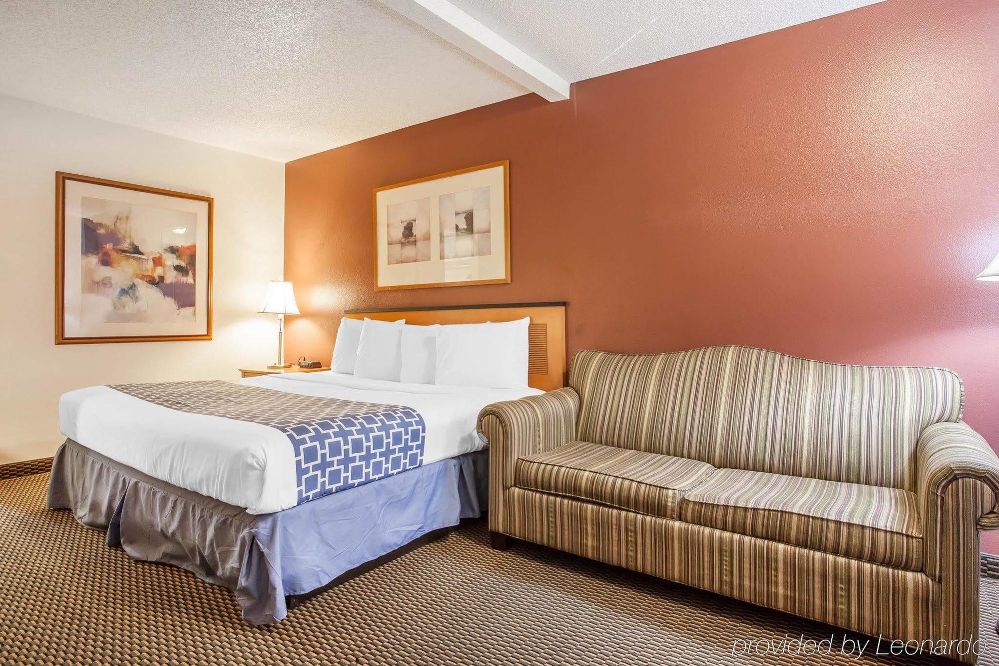 Oyo Hotel Chehalis I-5 South Exterior photo