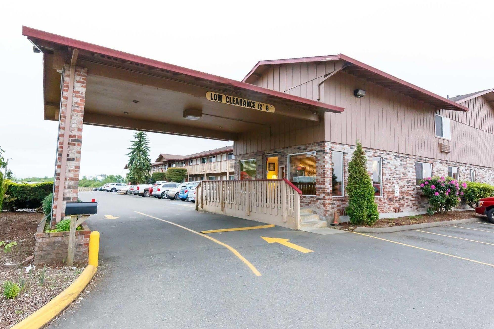 Oyo Hotel Chehalis I-5 South Exterior photo
